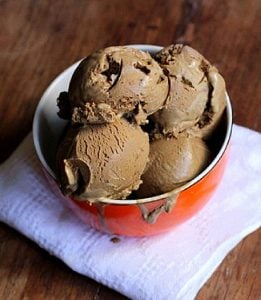 Almond Espresso Ice Cream - Vintage Kitchen Notes