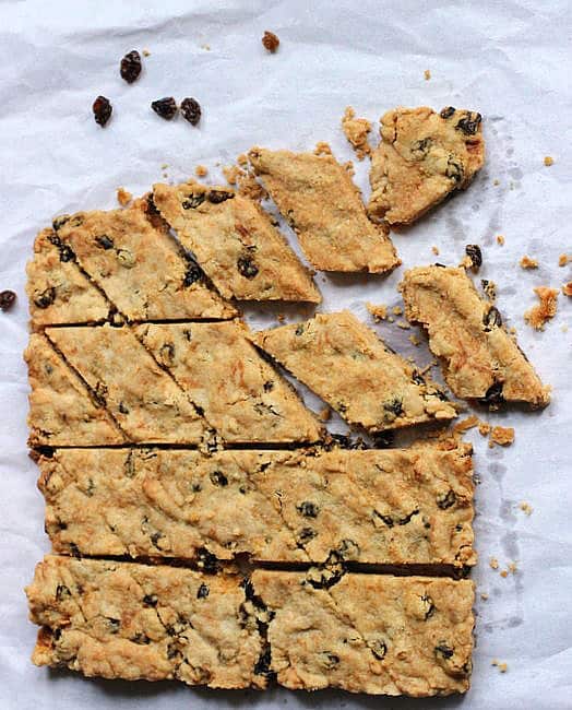 Old Fashioned Raisin Shortbread - Vintage Kitchen