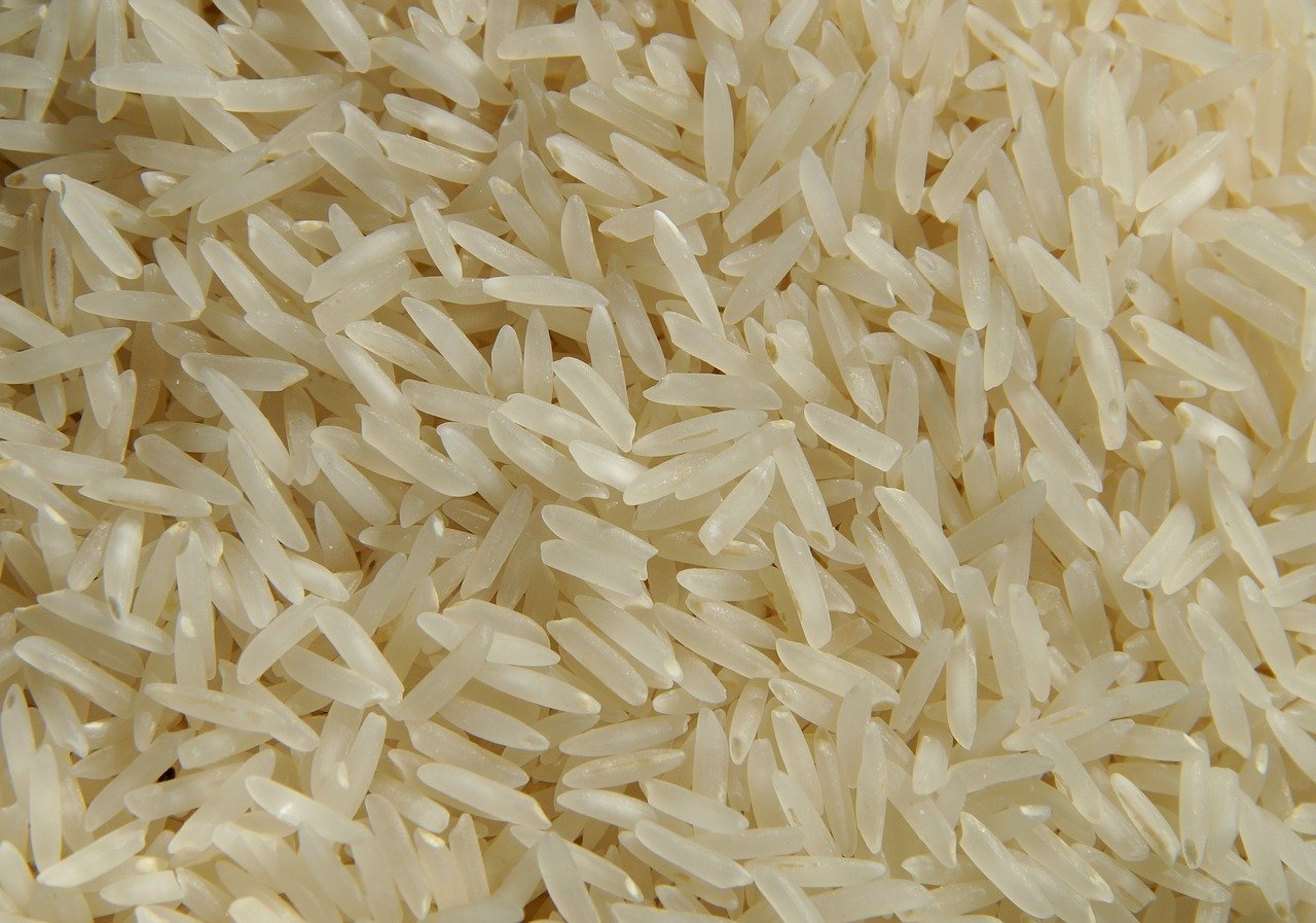 Close-up image of white basmati rice.