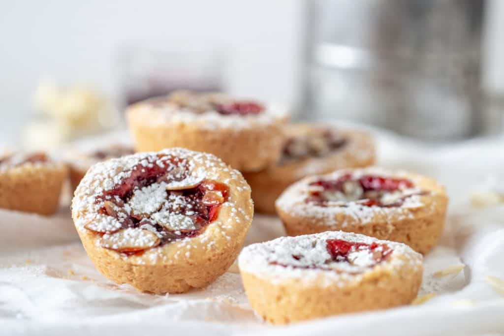 Scandinavian Jam Cakes (or jam tarts) with video! - Vintage Kitchen