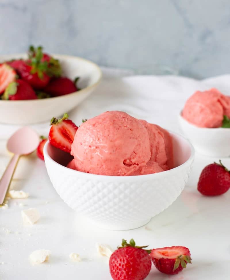 The Best Strawberry Ice Cream No Churn Vintage Kitchen