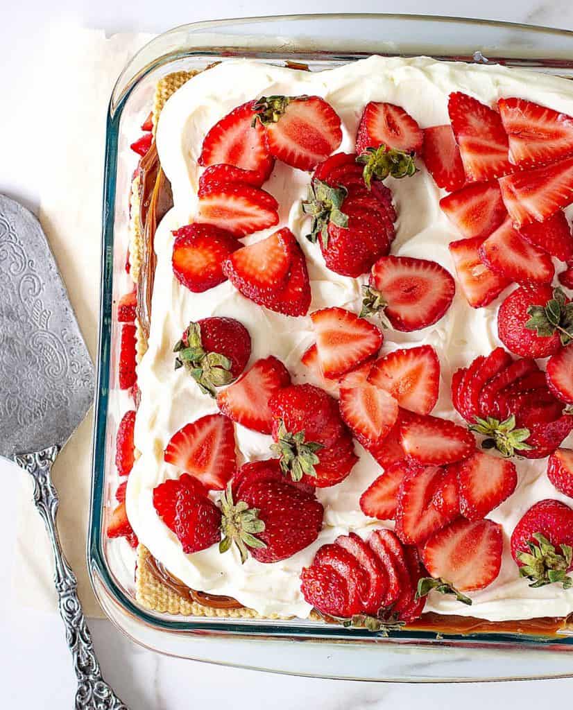 Strawberry Icebox Cake (5 ingredients) - Vintage Kitchen Notes