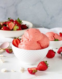 No Churn Strawberry Ice Cream (best recipe) - Vintage Kitchen Notes