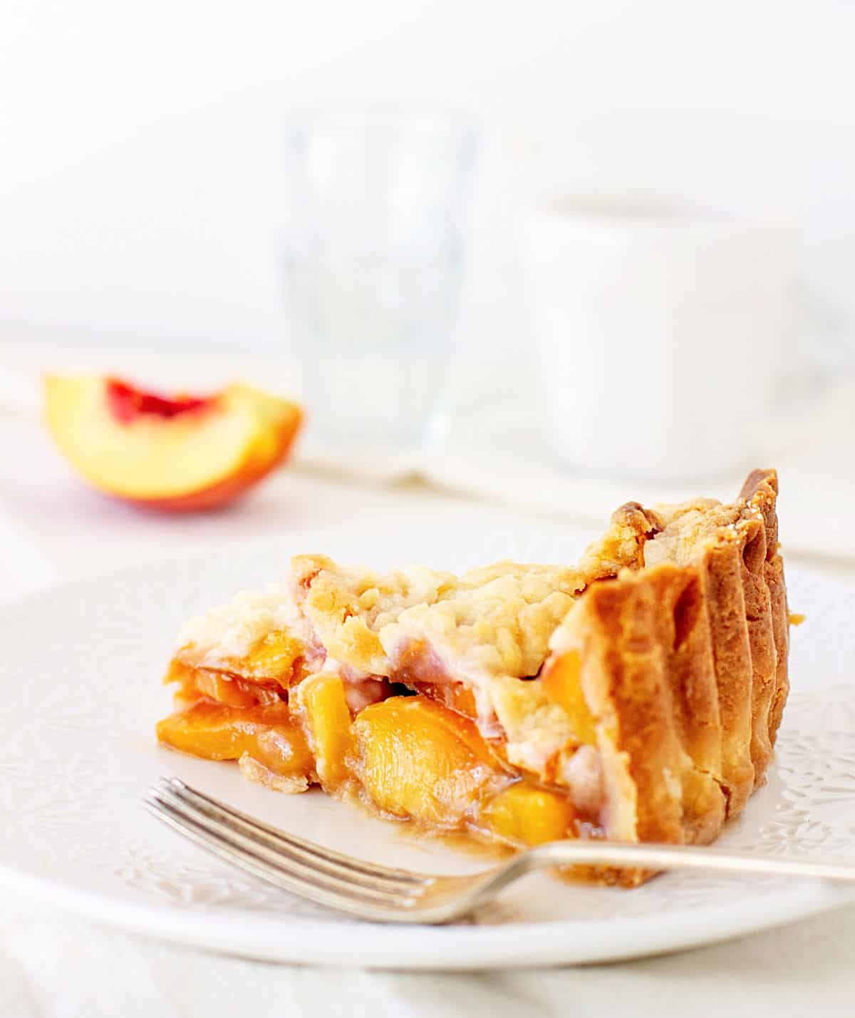 Peach Pie Recipe (with easy crumb topping) - Vintage Kitchen Notes