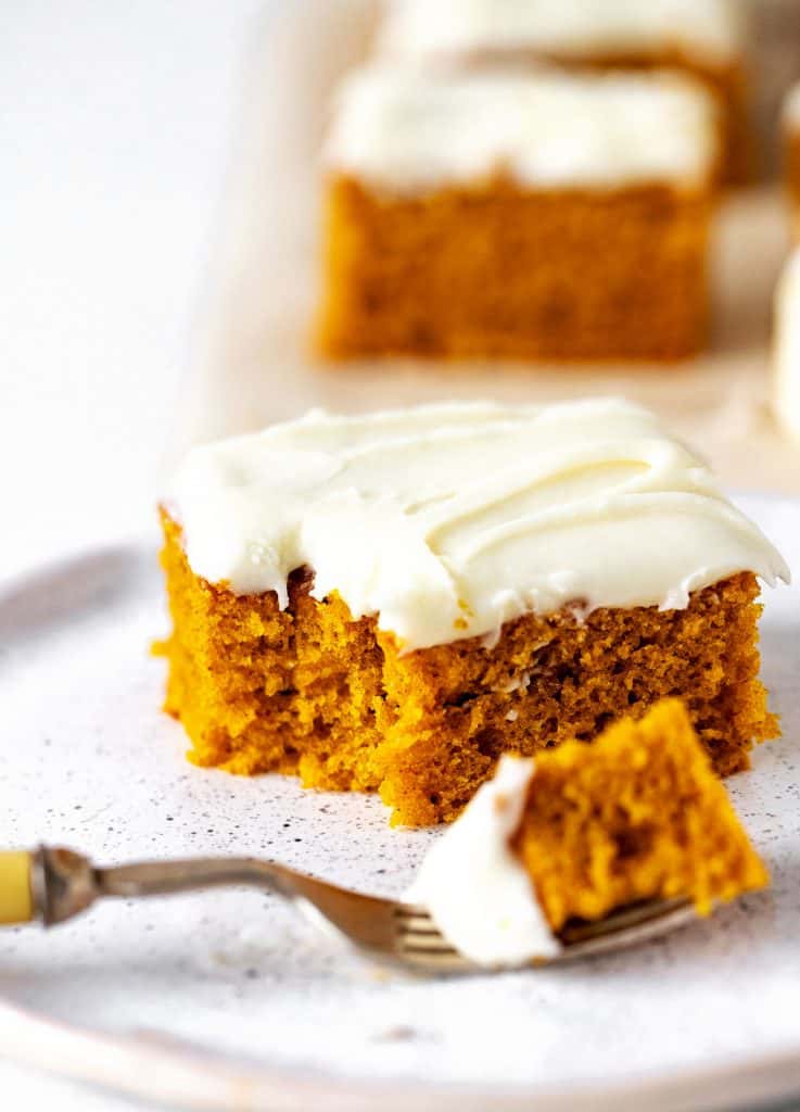 Easy Pumpkin Cake (with cream cheese frosting) - Vintage Kitchen Notes