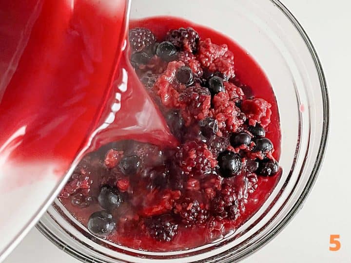 Quick & Easy Berry Compote - Vintage Kitchen Notes