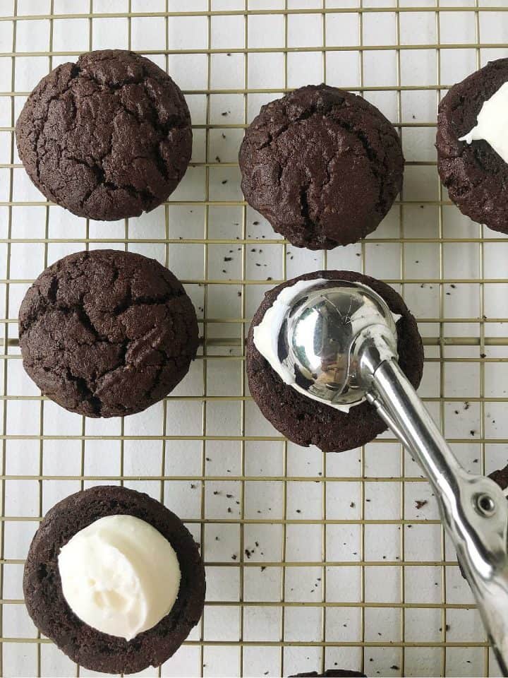 Classic Whoopie Pies (easy chocolate recipe) - Vintage Kitchen Notes