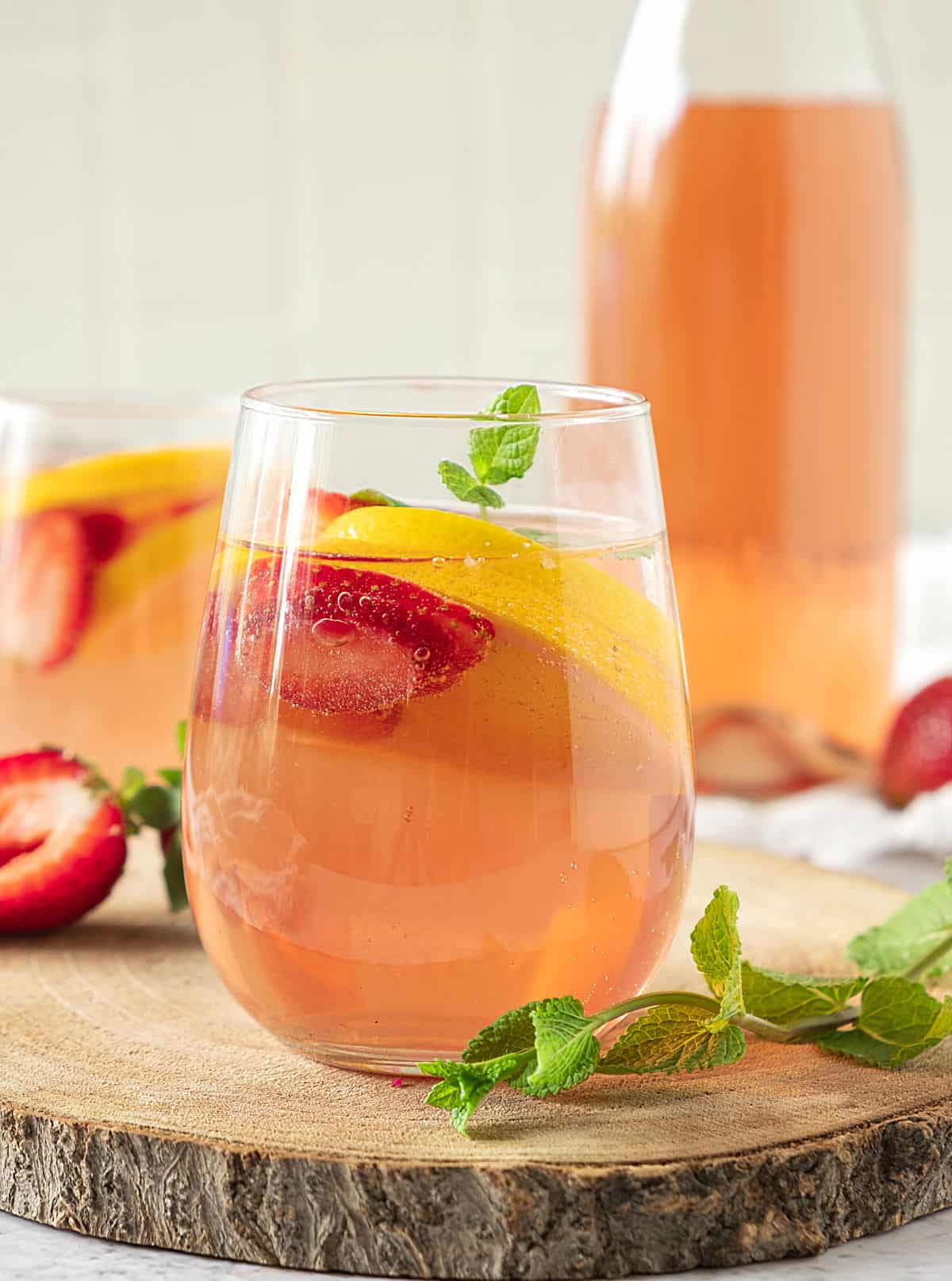 How To Serve Iced Sangria To Maximize The Flavor