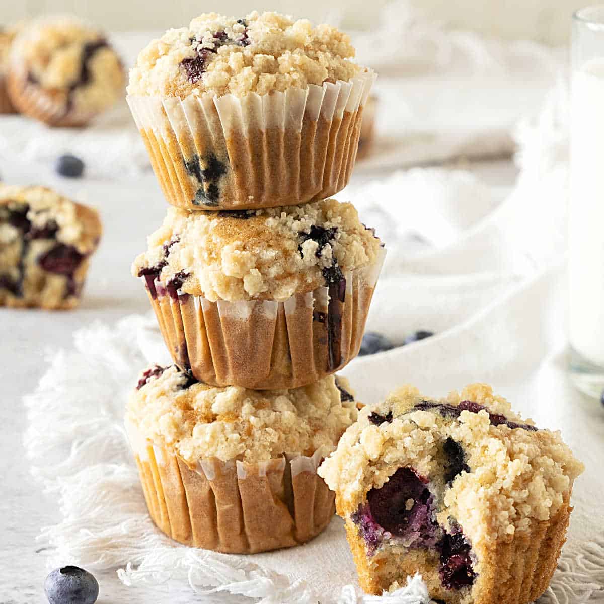 Blueberry Streusel Muffins – Mess in the Kitchen